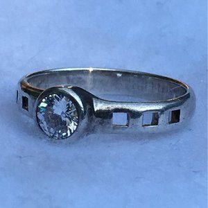 Stylish Women's Silver Ring with Cubic Zirconia Solitaire, Size 8
